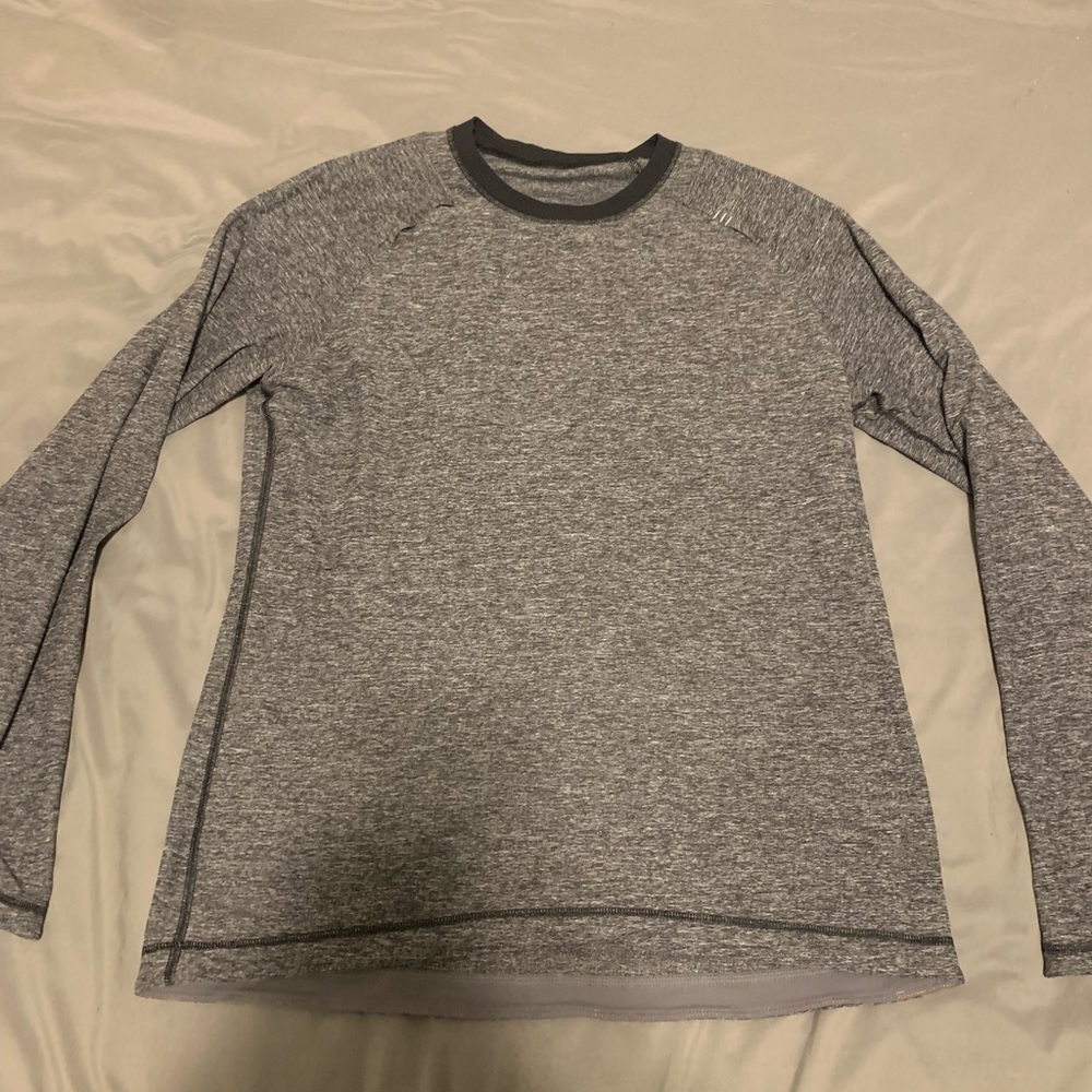 Lululemon Men Light Sweater, size large